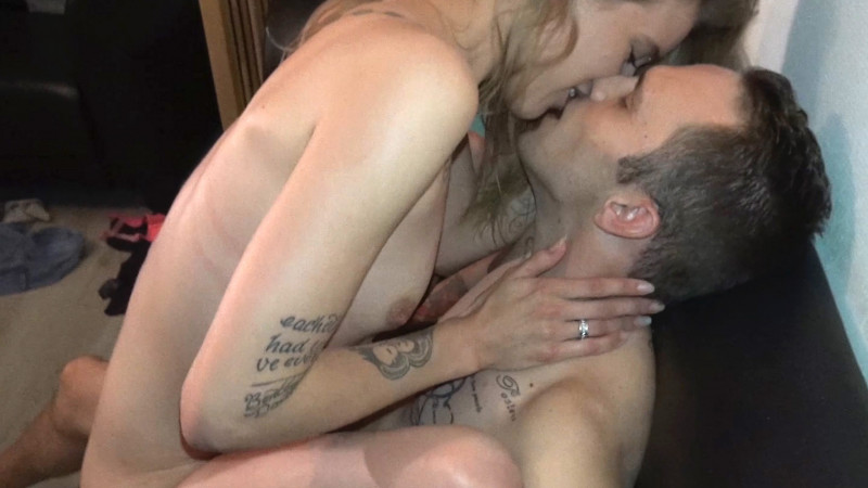 Film Melody anally fucks her boyfriend with a strap-on dildo